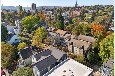 5255 Brooklyn Avenue NE, Seattle, WA 98015 - Photo 33