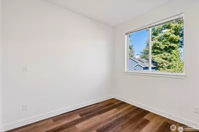 5255 Brooklyn Avenue NE, Seattle, WA 98015 - Photo 21