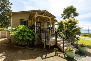 568 Dolphin Dr, Freeland, WA 98249 - Photo 3