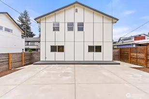 8327 44th Ave S, Seattle, WA 98118 - Photo 1