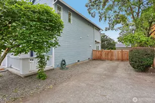 3951 S Chicago St, Seattle, WA 98118 - Photo 29