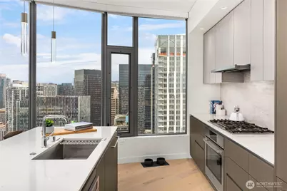 2510 6th Avenue #3602, Seattle, WA 98121 - Photo 9
