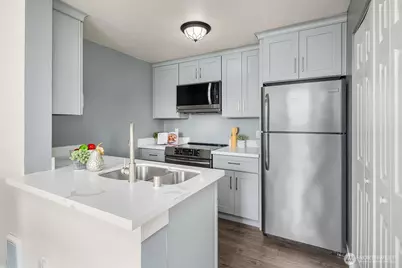 3809 131st Lane SE #J2, Bellevue, WA 98006 - Photo 13