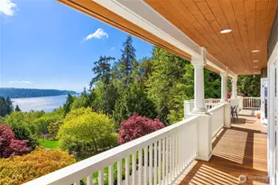 4548 Island Ave NE, Bainbridge Island, WA 98110 - Photo 3