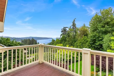 4548 Island Avenue NE, Bainbridge Island, WA 98110 - Photo 35