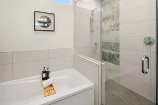 2409 NW 64th St, Seattle, WA 98107 - Photo 17