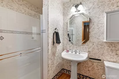 2121 90th Street E, Tacoma, WA 98445 - Photo 17