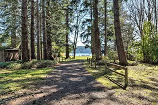 31 NE Spar Tree Dr, Tahuya, WA 98588 - Photo 23