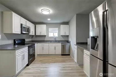4609 S Thompson Avenue, Tacoma, WA 98408 - Photo 5