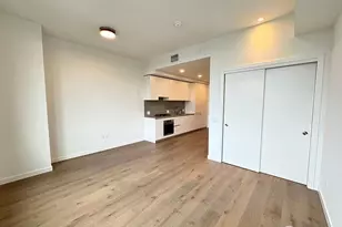 10232 NE 10th St, Bellevue, WA 98004 - Photo 3