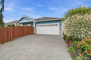 223 S 48th Pl, Mount Vernon, WA 98274 - Photo 5