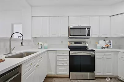 2220 132nd Avenue SE #A210, Bellevue, WA 98005 - Photo 5