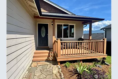 1305 Cascadia Drive, Sedro Woolley, WA 98284 - Photo 3