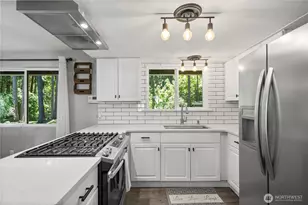 19101 58th St E, Lake Tapps, WA 98391 - Photo 11