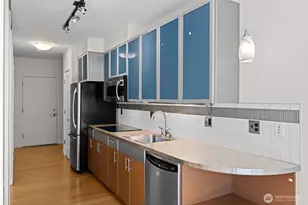 3104 Western Ave, Seattle, WA 98121 - Photo 5