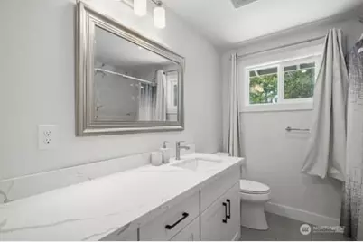 2331 S 251st Street, Kent, WA 98032 - Photo 9