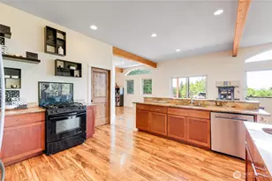 83 Octopus Ct, Quilcene, WA 98376 - Photo 13