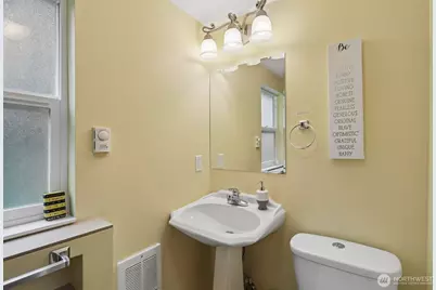 11633 NE 92nd Street, Kirkland, WA 98033 - Photo 17