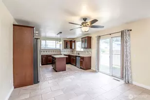 16927 121st Ave E, Puyallup, WA 98374 - Photo 17