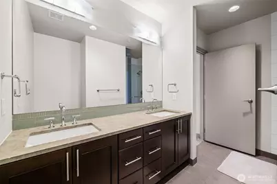 10610 NE 9th Place #2307, Bellevue, WA 98004 - Photo 27