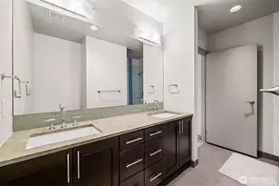 10610 NE 9th Pl, Bellevue, WA 98004 - Photo 27