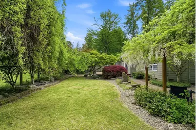 24923 NE 3rd Place, Sammamish, WA 98074 - Photo 31