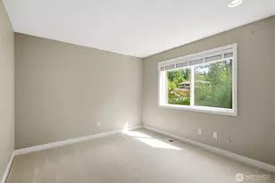 24923 NE 3rd Pl, Sammamish, WA 98074 - Photo 23