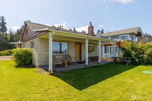 301 Snakelum Point Rd, Coupeville, WA 98239 - Photo 1
