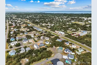 982 Sand Dollar Court SW, Ocean Shores, WA 98569 - Photo 33