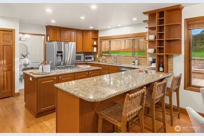 4651 171st Avenue SE, Bellevue, WA 98006 - Photo 9