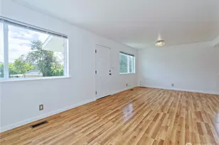 423 Lind Ave SW, Renton, WA 98057 - Photo 5