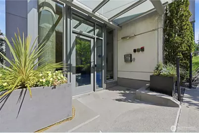 76 Cedar Street #611, Seattle, WA 98121 - Photo 29