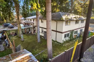 18332 Hurst Rd, Lynnwood, WA 98037 - Photo 3