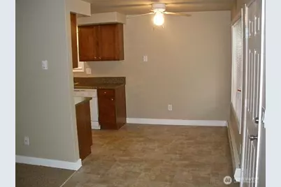 18332 Hurst Road, Lynnwood, WA 98037 - Photo 7