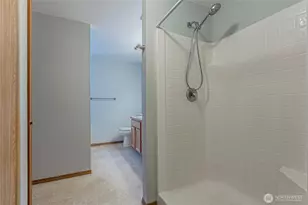 2706 9th St SE, Puyallup, WA 98374 - Photo 23
