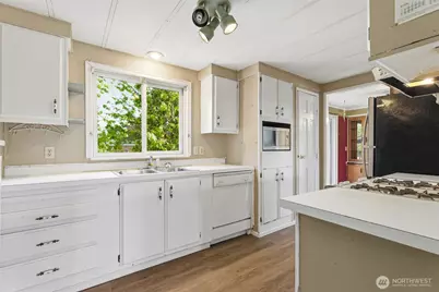 134 Valentine Court, Pacific, WA 98047 - Photo 11