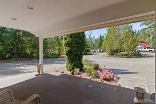 101 N Fairway Dr E, Hoodsport, WA 98548 - Photo 3