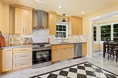 15930 Maplewild Avenue SW, Burien, WA 98166 - Photo 25