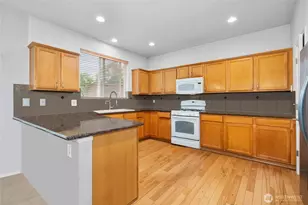 8805 24th Pl NE, Lake Stevens, WA 98258 - Photo 7