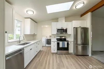 7701 Hardeson Road #52C, Everett, WA 98203 - Photo 5