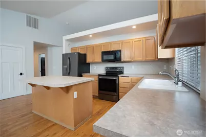18718 14th Avenue Ct E, Spanaway, WA 98387 - Photo 11