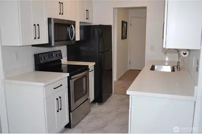 10110 Greenwood Avenue N #306, Seattle, WA 98133 - Photo 3