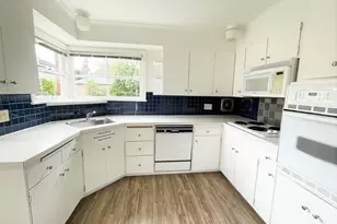 5025 47th Ave NE, Seattle, WA 98105 - Photo 9