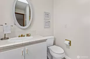 12109 SE 68th Pl, Bellevue, WA 98006 - Photo 25