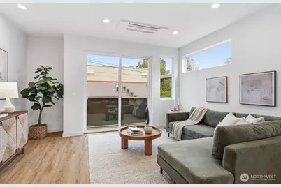 2769 59th Avenue SW #A, Seattle, WA 98116 - Photo 17