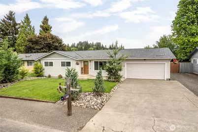 106 Monterey Drive, Kelso, WA 98626 - Photo 1