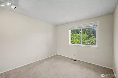 19922 Dayton Avenue N, Shoreline, WA 98133 - Photo 27