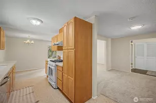 19922 Dayton Ave N, Shoreline, WA 98133 - Photo 13
