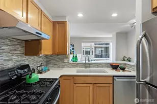 2801 1st Ave, Seattle, WA 98121 - Photo 11