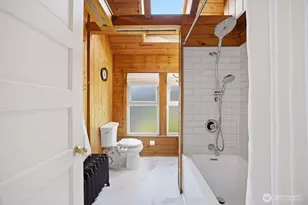 1015 14th St, Bellingham, WA 98225 - Photo 23